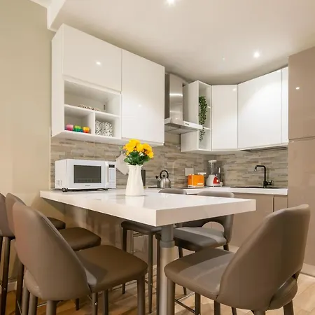 Apartment Pepi Modern By Mmega